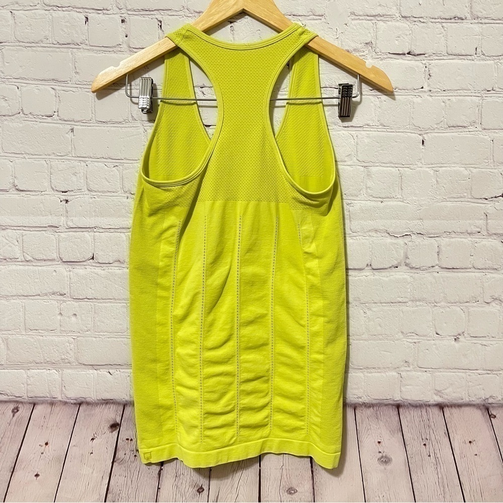 Fabletics Seamless Active Delta Tank - image 4